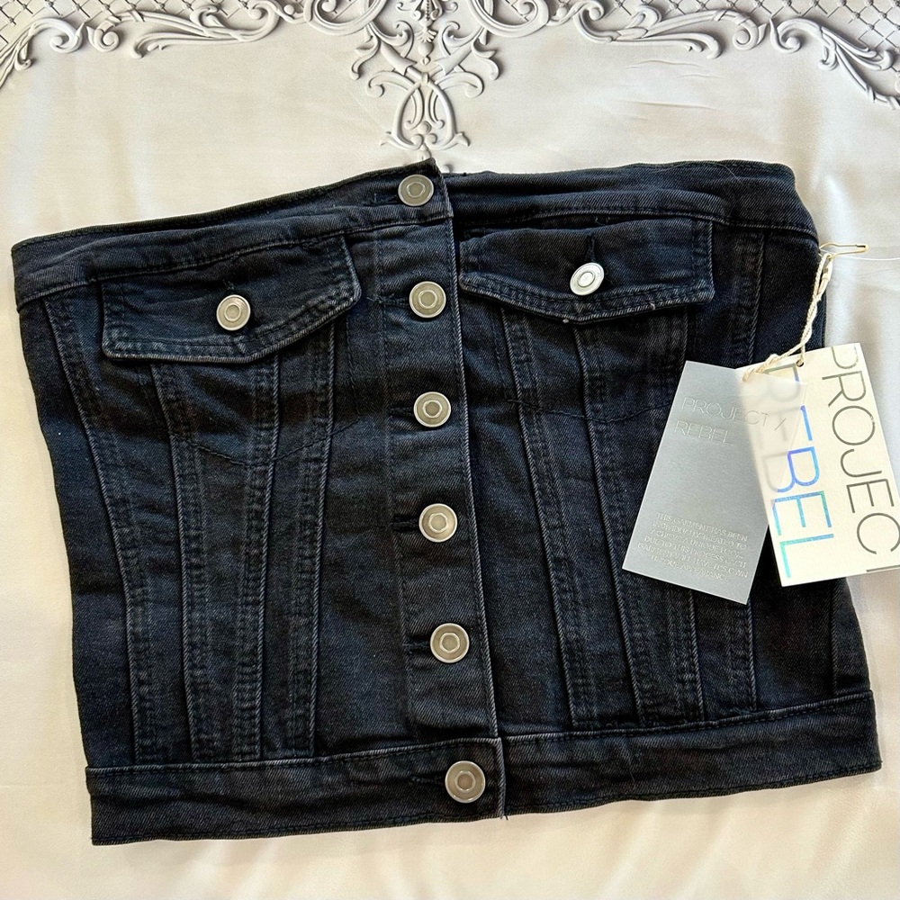 Project Rebel Denim Sleeveless Front Button Tank with elastic backing! NWT